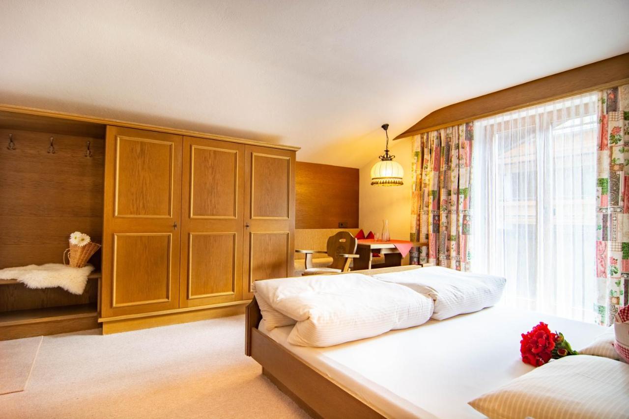 Koecks Bed & Breakfast Galtuer Luaran gambar